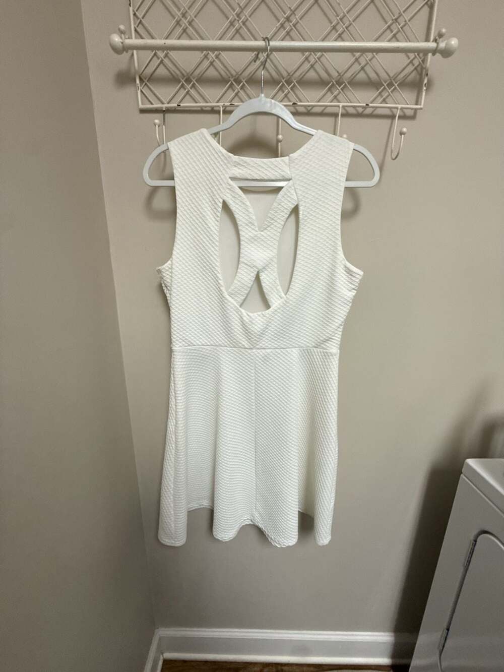 Esley boutique style cut out back white textured sleveless dress
